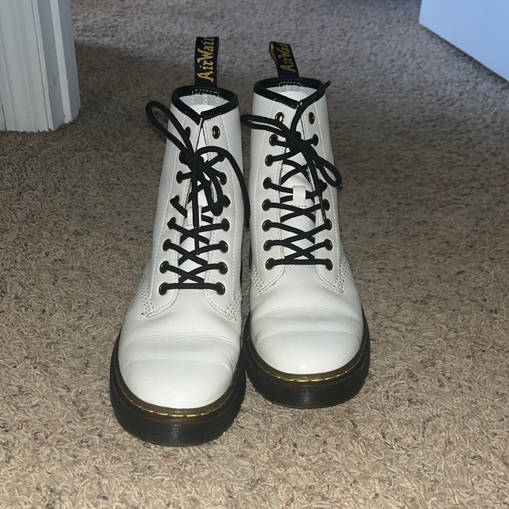 Dr. Martens boots white size 7